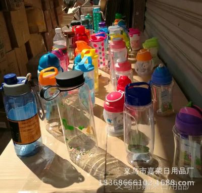 2017地摊爆款 太空杯——5元模式、录音广告与日用百货批发新机遇